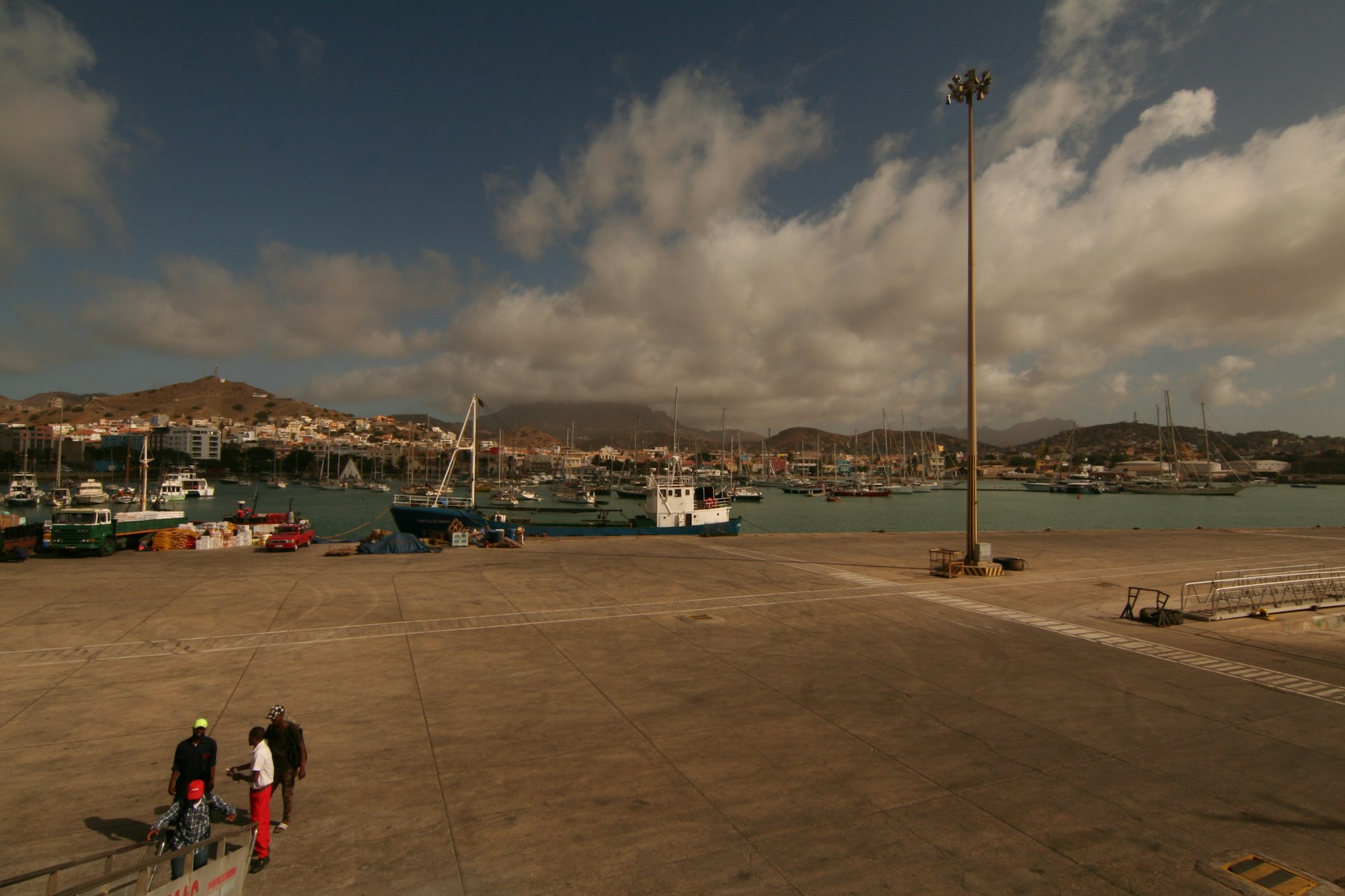 Baía e porto em Cabo Verde